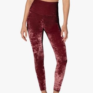 EUC Beyond Yoga Crushed Velvet Legging